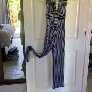 Monteau Los Angeles Size S. Blue and White Jumper. Great fit. So cool and comfy